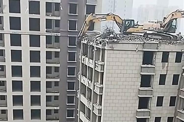 梦见用开水烫蛇是什么意思