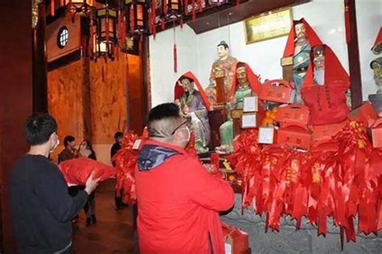 太岁符在什么地方烧,太岁符可以在家烧吗