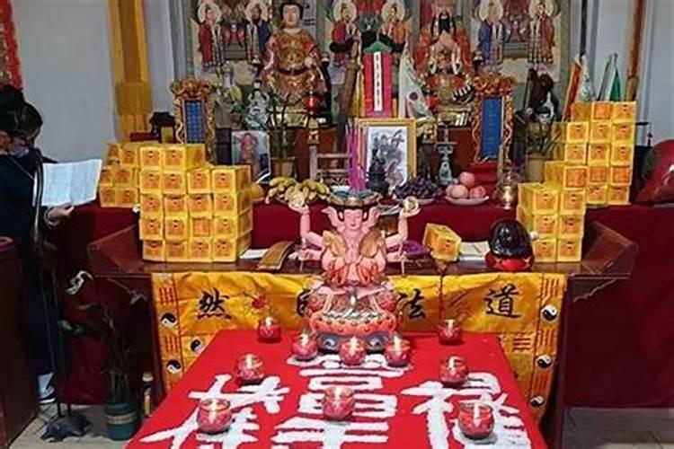 女人梦见佛头什么意思