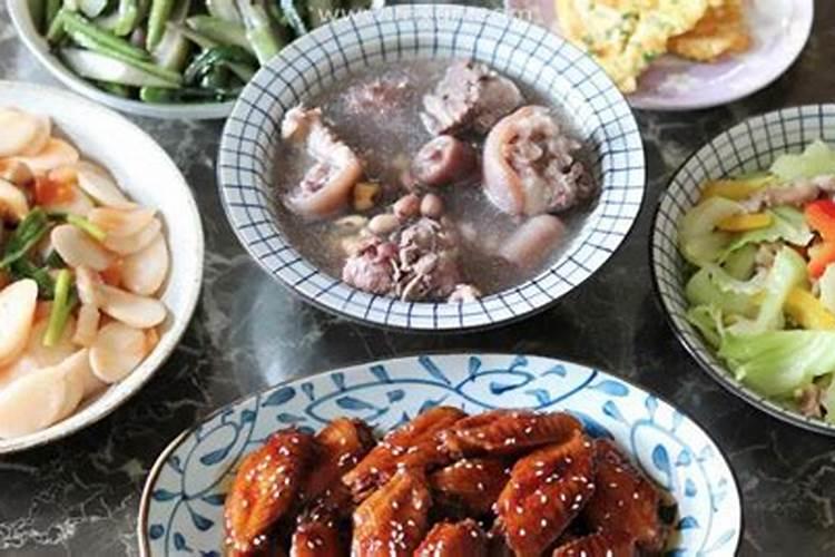 梦见去舅舅家吃饭的预兆