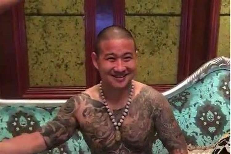 男的防小人应该佩戴什么？