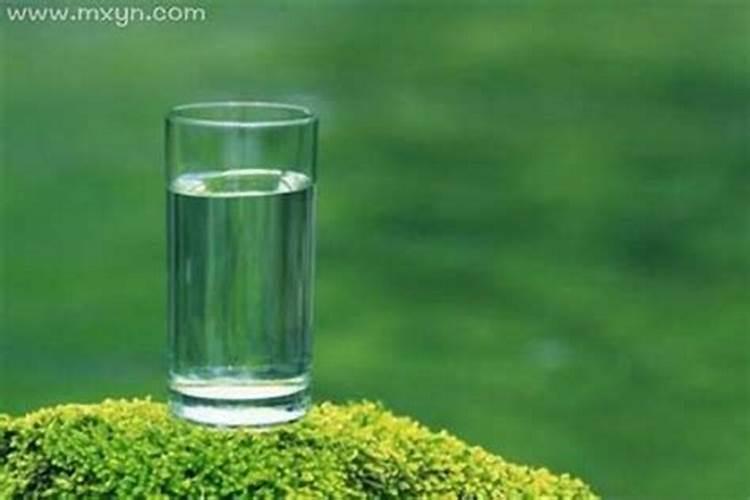 梦见水5种征兆要发财,梦见水有什么征兆？
