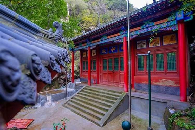 梦见涂口红是什么意思周公解梦