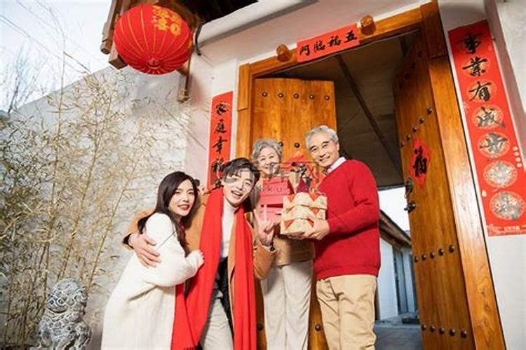 求李姓男孩取名,五行缺金缺火,生肖属蛇