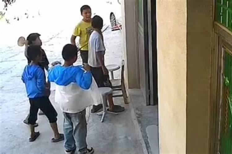 梦见爸爸打我了的预兆