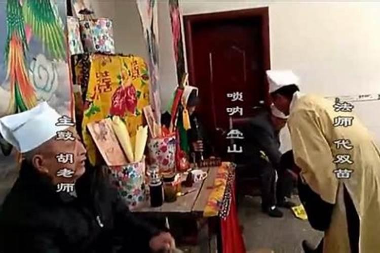 安徽池州男子为变聪明盗窃7袋坚果被抓,你如何看待男子的这种行为...