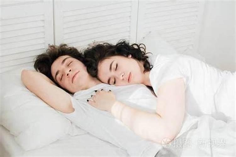 梦见搂抱美女的预兆