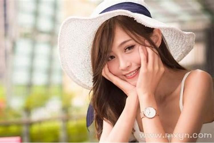 我现在在处对象,晚上做梦老是梦到前女友,怎么回事 我都忘了她了百度...