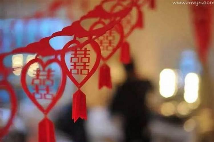 张爱玲经典爱情语录:爱情一定是宁缺毋滥的