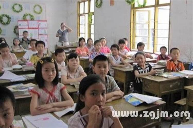 梦见考试成绩差什么意思