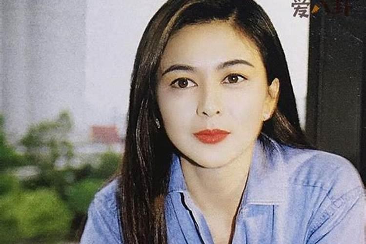 娱乐圈中,情感不顺但事业风生水起的女星有哪些？