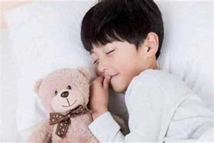 我昨天梦见前男友了,今天一天心里都好烦,我们已经很久没我联系了,不...