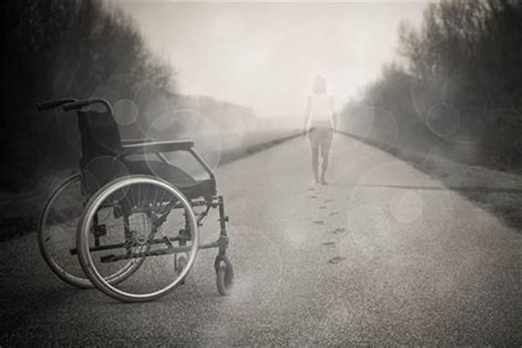 梦见死人活了和我吃饭的预兆