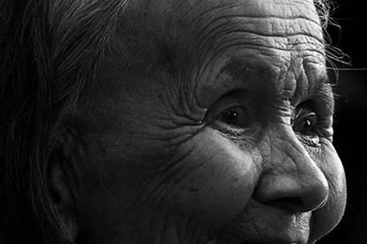 梦见死去的妈妈和我说话的预兆