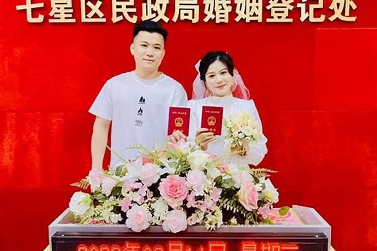 家庭条件不好的男人能嫁吗