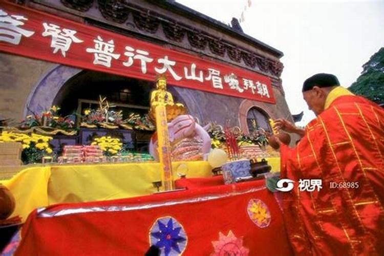 各位大侠,请问峨眉山舍身崖有什么传说吗？