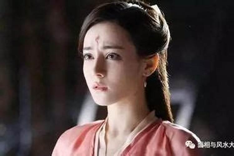 女居士梦见和和尚师父睡一个被子？