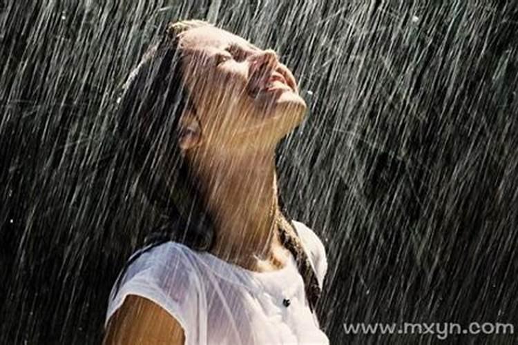 梦见淋雨奔跑是什么征兆