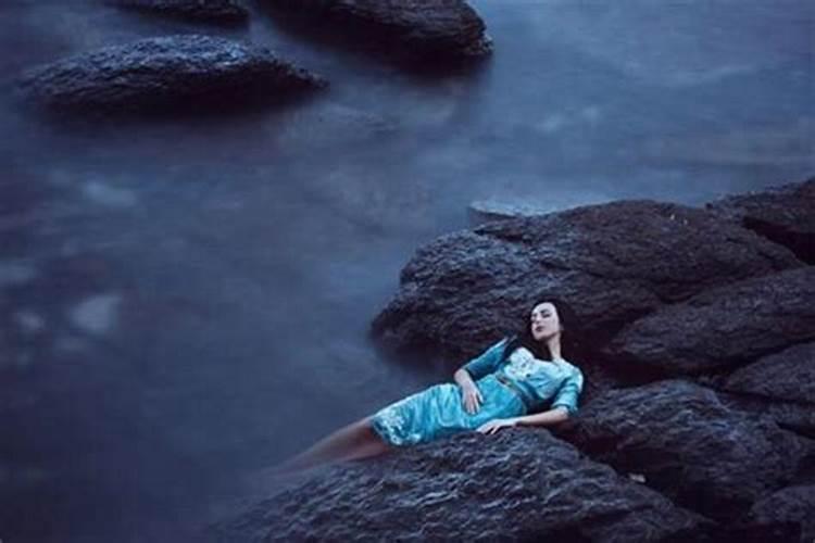 做梦梦到朋友去世是什么征兆？