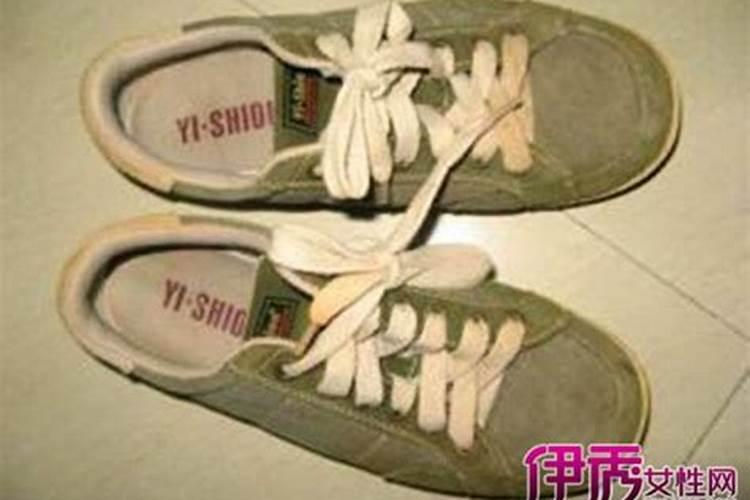 梦见穿白鞋子是什么意思？