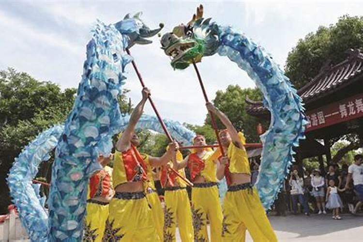 属蛇的刑太岁佩戴什么化解属蛇的刑太岁应该注意什么