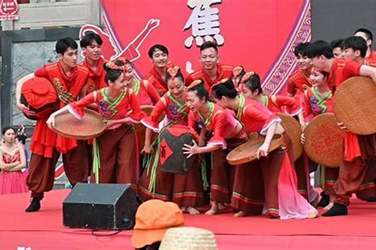 ...八三年正月初七早上六点零五分,请问八字合不合,劳烦大师了!百度...
