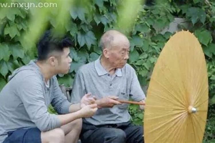 梦见死去的爷爷说话的预兆