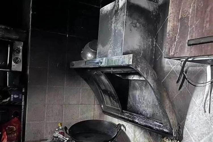 梦见邻居家着火了扑灭