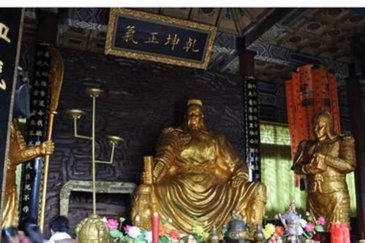 泉州关帝庙第一次去许愿该怎么做？谁给我答案