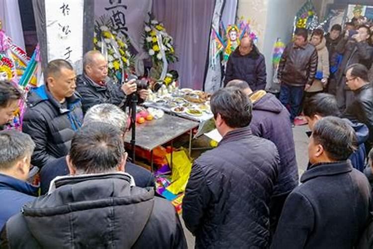 妈妈去世后因规矩不能做斋,希望得到您的帮助。