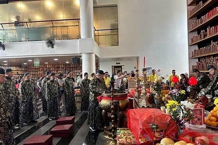 中元节各个地方的都有什么习俗呀？