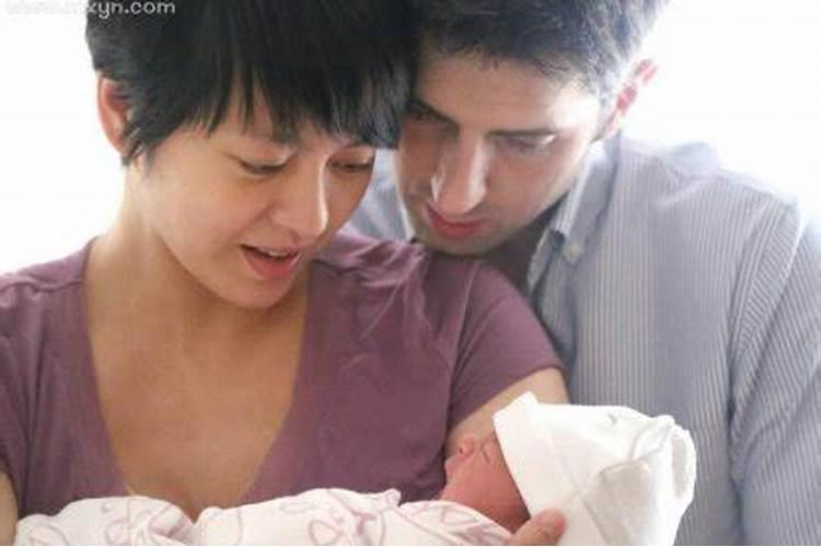 梦见抱小孩子是什么意思, 有什么预兆