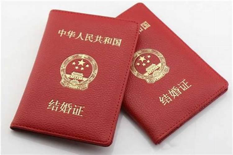 做梦梦见一个认识的女孩跟我表白。这代表什么意思吗？