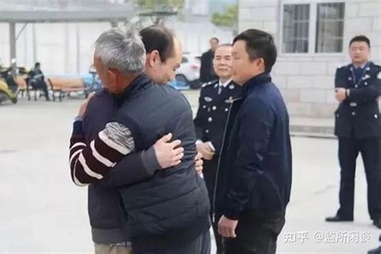 如何看待家长为了孩子的学习而隐瞒亲人故去的现象？