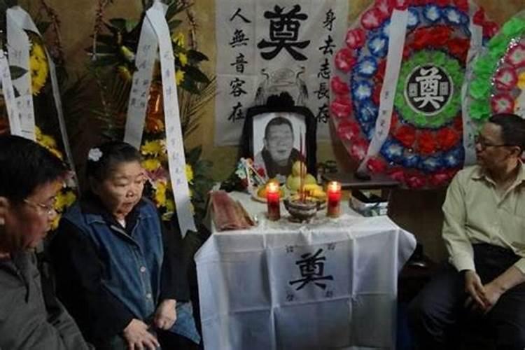 千万不要让孙子去上坟【为什么不能带小孩上坟】