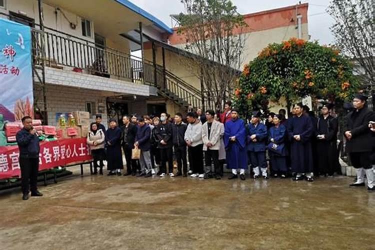 有一位出家道士让我出3000元做法式就能帮我改变命运是真的吗