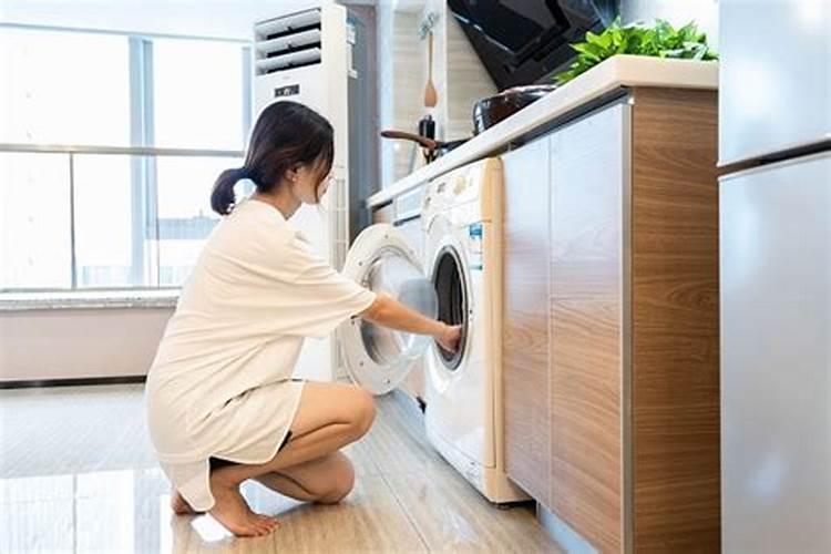 87年属兔的男生和93年属鸡的女生在一起合适吗？