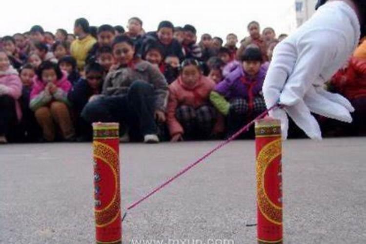 梦见墙角有个洞是什么意思