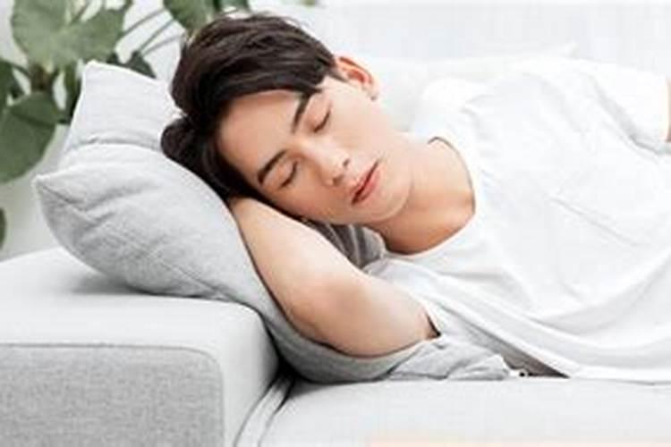 有个男生说昨晚梦见你,这代表什么？