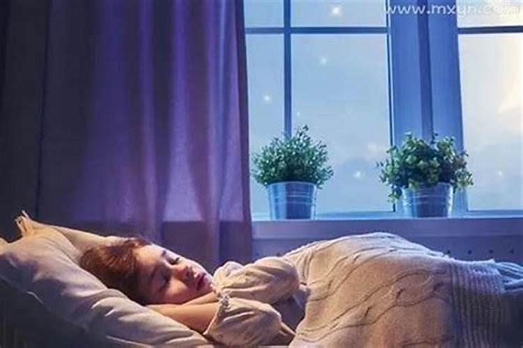 梦到在卫生间睡觉是什么意思？